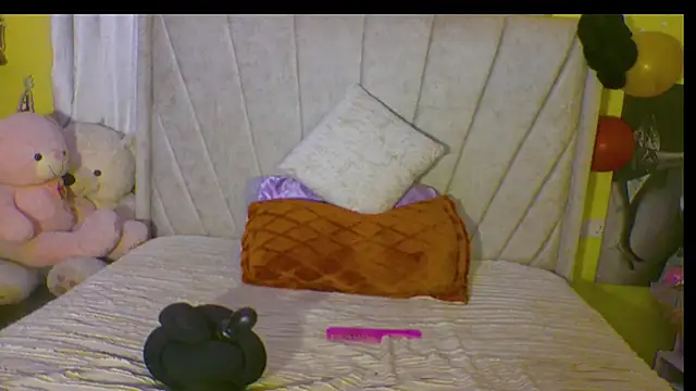 pyt liyah online show from February 18, 4:19 am