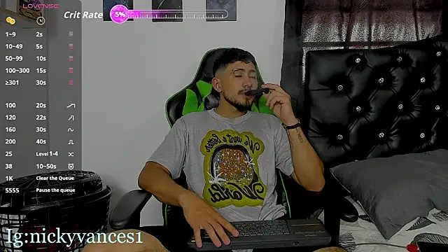 Snapshot of nicky_vances chatting on February 28, 8:10 pm nicky vances online show from February 28, 8:10 pm