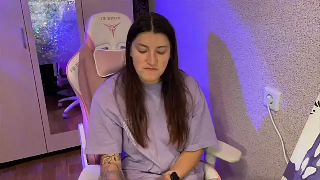 Katrin  kiss online show from April 5, 10:40 pm