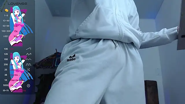 SARA VAL3NTINA  online show from March 13, 5:07 pm