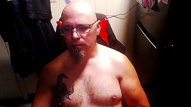 KrazyLegz online show from October 5, 2:59 pm