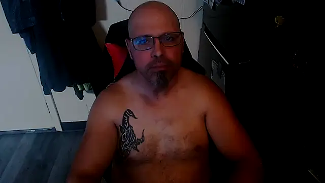 KrazyLegz online show from October 19, 3:12 pm