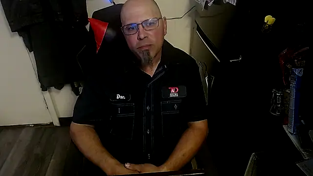 KrazyLegz online show from October 21, 10:54 pm