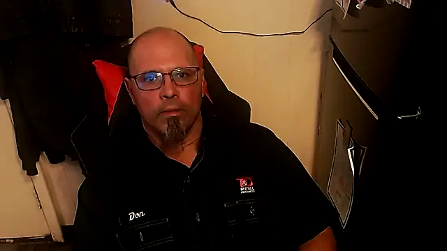 KrazyLegz online show from October 24, 9:00 pm