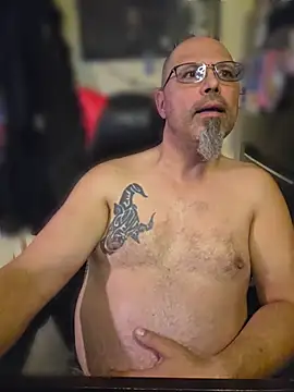 KrazyLegz online show from March 29, 9:26 pm