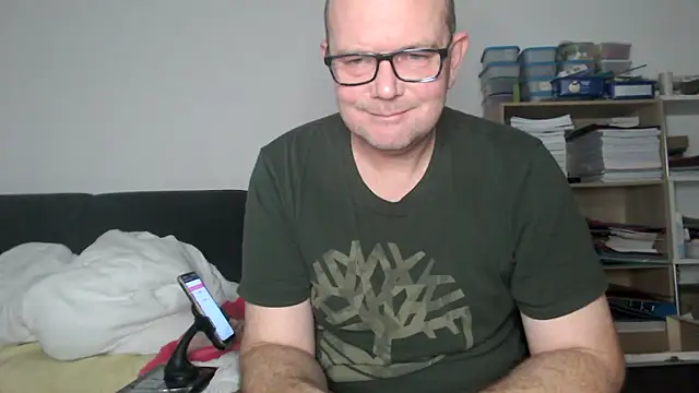 Snapshot of hairy_orbite chatting on November 27, 8:27 am hairy orbite online show from November 27, 8:27 am