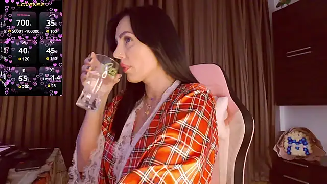 ReiyaRey online show from March 19, 9:37 pm