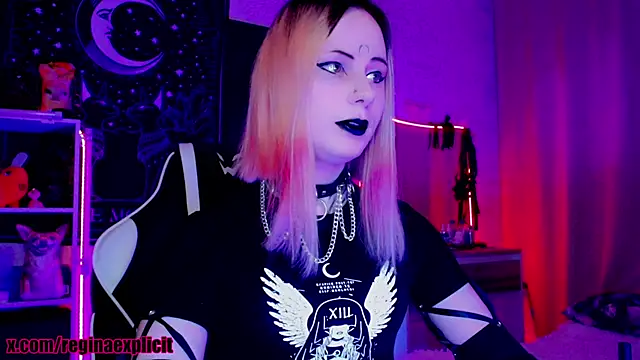 Snapshot of snake__bites chatting on February 3, 10:11 pm snake bites online show from February 3, 10:11 pm