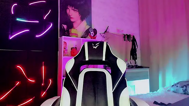 Snapshot of snake__bites chatting on October 6, 10:07 pm snake bites online show from October 6, 10:07 pm