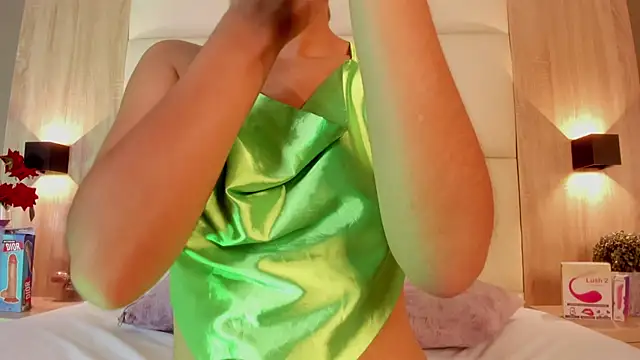 bella1207 online show from March 17, 7:17 pm