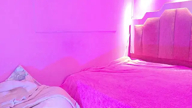 LoveQueen2 online show from March 7, 11:51 am