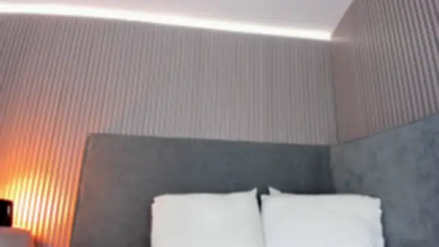 Snapshot of emelie_89 chatting on December 19, 12:23 pm emelie 89 online show from December 19, 12:23 pm