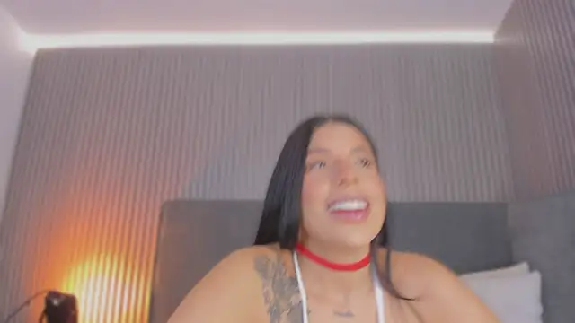 Snapshot of emelie_89 chatting on February 7, 12:42 pm emelie 89 online show from February 7, 12:42 pm