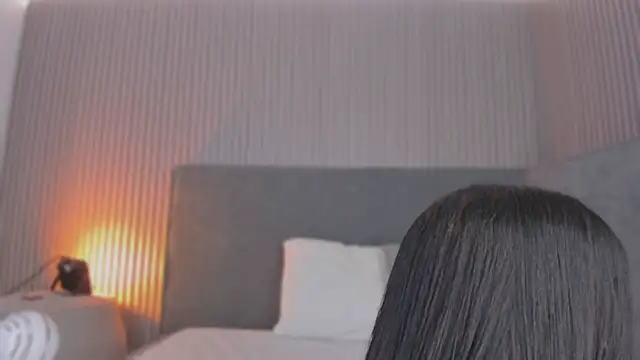 Snapshot of emelie_89 chatting on February 10, 12:20 pm emelie 89 online show from February 10, 12:20 pm