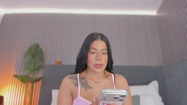 emelie 89 online show from March 3, 11:49 am