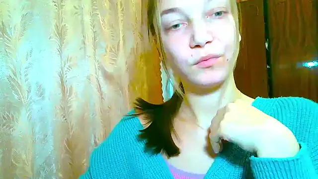 EmillyPlay online show from November 21, 10:47 am