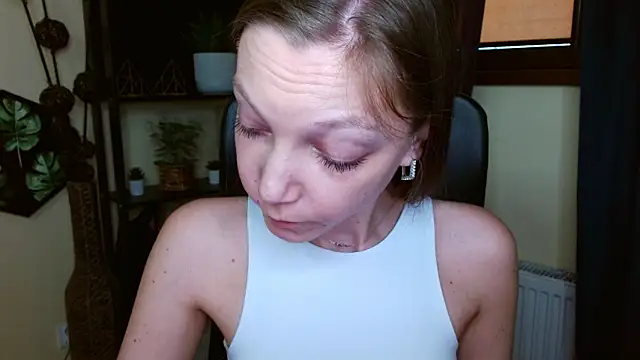 EmillyPlay online show from March 9, 12:53 pm