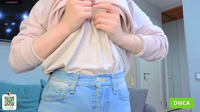 DonnaBurkee online show from October 5, 4:11 am