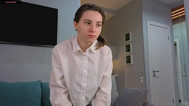 DonnaBurkee online show from October 25, 4:09 am