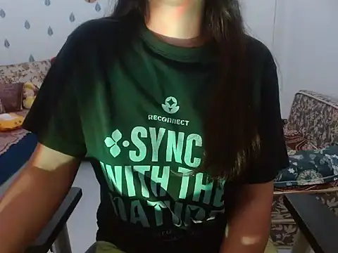 Snapshot of InayatSingh chatting on July 19, 11:25 am InayatSingh online show from July 19, 11:25 am