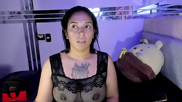 Snapshot of celesttemoon chatting on May 5, 7:33 pm celesttemoon online show from May 5, 7:33 pm