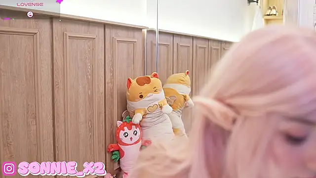 Sonnie  online show from January 7, 11:37 am