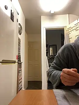 Snapshot of Yourhotboy_42 chatting on February 7, 2:29 am Yourhotboy 42 online show from February 7, 2:29 am