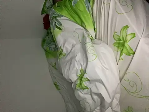 Snapshot of Yourhotboy_42 chatting on February 22, 2:50 am Yourhotboy 42 online show from February 22, 2:50 am