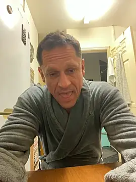 Snapshot of Yourhotboy_42 chatting on February 27, 8:42 pm Yourhotboy 42 online show from February 27, 8:42 pm