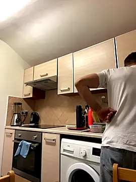 Snapshot of Yourhotboy_42 chatting on October 15, 6:19 pm Yourhotboy 42 online show from October 15, 6:19 pm