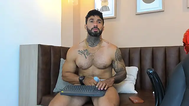 Snapshot of naugthy_dominant chatting on February 10, 4:41 am naugthy dominant online show from February 10, 4:41 am