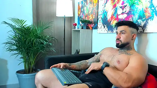 Snapshot of naugthy_dominant chatting on November 26, 8:10 pm naugthy dominant online show from November 26, 8:10 pm