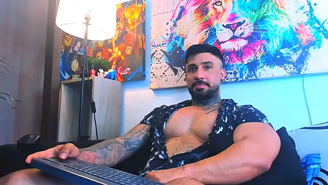 Snapshot of naugthy_dominant chatting on December 4, 3:21 pm naugthy dominant online show from December 4, 3:21 pm