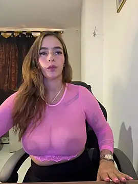 Snapshot of Alessandra_Schmoll chatting on June 4, 7:42 pm Alessandra Schmoll online show from June 4, 7:42 pm