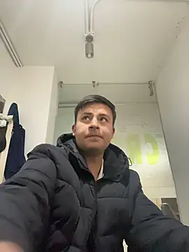 Snapshot of Nicolds14 chatting on November 20, 8:08 pm Nicolds14 online show from November 20, 8:08 pm