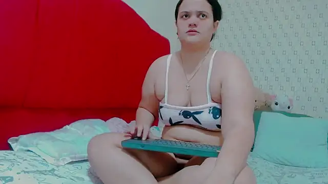 Snapshot of brunnette_hot chatting on February 1, 10:59 am brunnette hot online show from February 1, 10:59 am