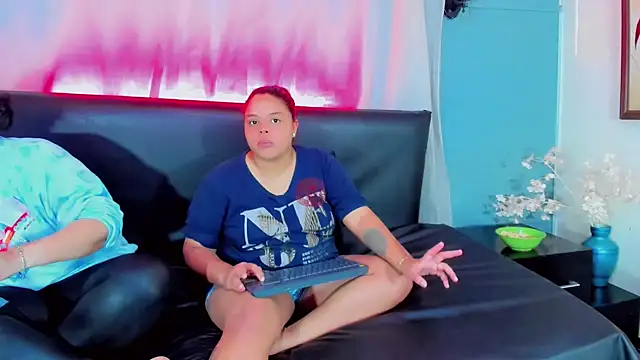 Snapshot of brunnette_hot chatting on February 18, 11:11 am brunnette hot online show from February 18, 11:11 am