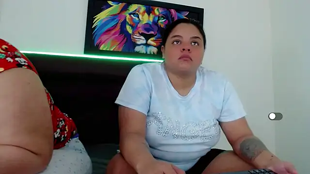 Snapshot of brunnette_hot chatting on March 13, 11:19 am brunnette hot online show from March 13, 11:19 am