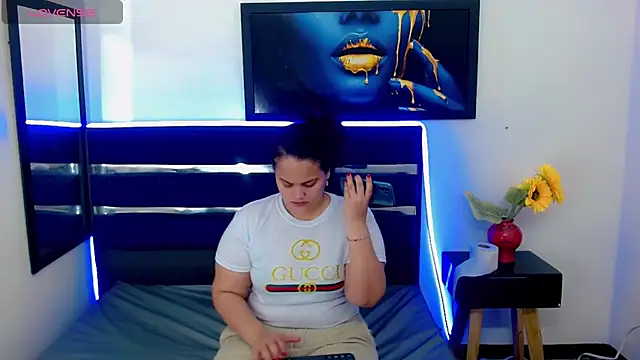 Snapshot of brunnette_hot chatting on September 21, 12:18 pm brunnette hot online show from September 21, 12:18 pm