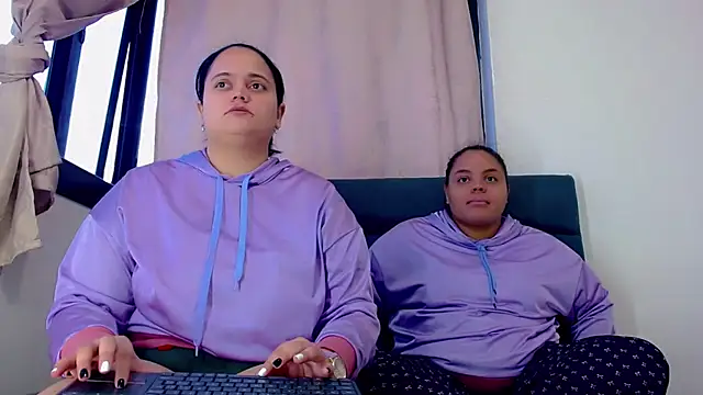 Snapshot of brunnette_hot chatting on November 30, 11:03 am brunnette hot online show from November 30, 11:03 am