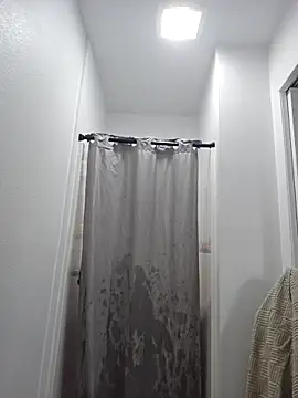 Iliketocooksquirt25 online show from February 8, 8:01 pm