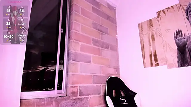 Snapshot of Im_Scarlet chatting on October 25, 11:10 pm Im Scarlet online show from October 25, 11:10 pm