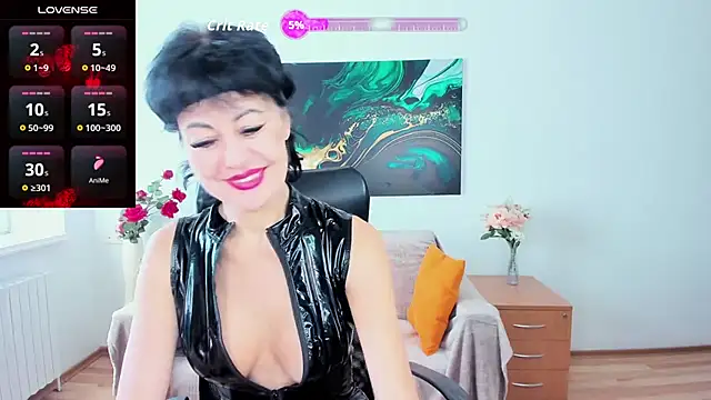 Silvia Wallec online show from October 26, 6:41 am