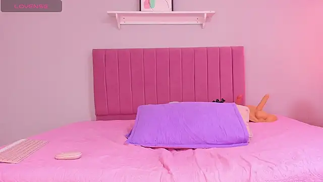 Snapshot of alexa_pariss chatting on November 24, 2:28 pm alexa pariss online show from November 24, 2:28 pm