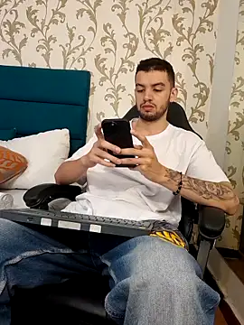 Michael magno online show from February 8, 8:45 pm