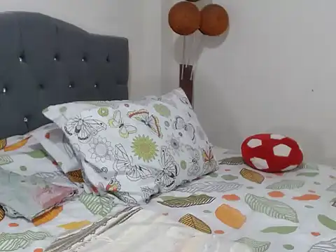 Chantal hott online show from March 15, 1:52 am