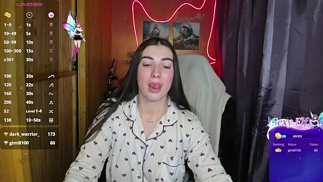 Fiery Brunette  online show from December 31, 8:59 am