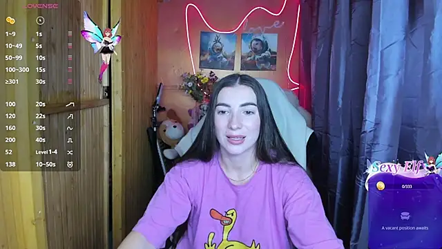 Fiery Brunette  online show from January 10, 10:39 am