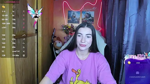 Fiery Brunette  online show from January 25, 4:02 am