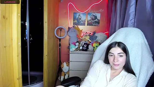 Snapshot of Fiery_Brunette_ chatting on May 21, 6:53 am Fiery Brunette online show from May 21, 6:53 am